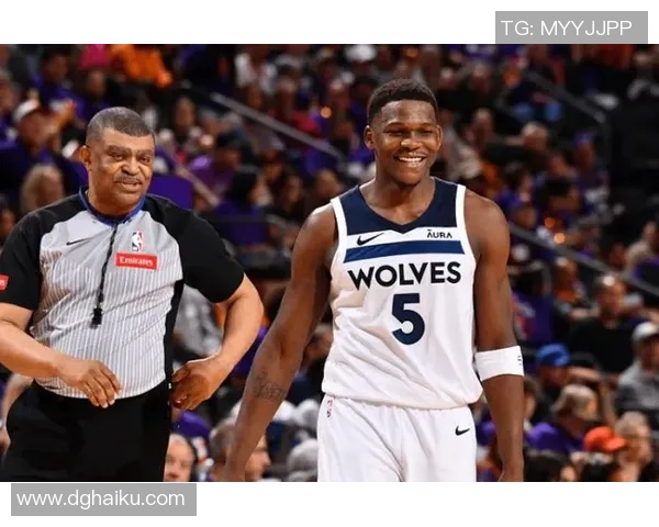 亚特兰大老鹰与国王激战正酣谁能在这场对决中笑到最后